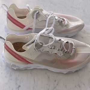 Sail Nike Epic React 87s. First released in June of 2018.